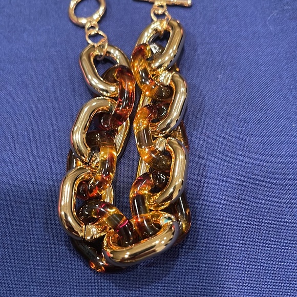Art Deco Style, Light Weight, Amber Acrylic and Gold Tone Bracelet - Picture 3 of 6